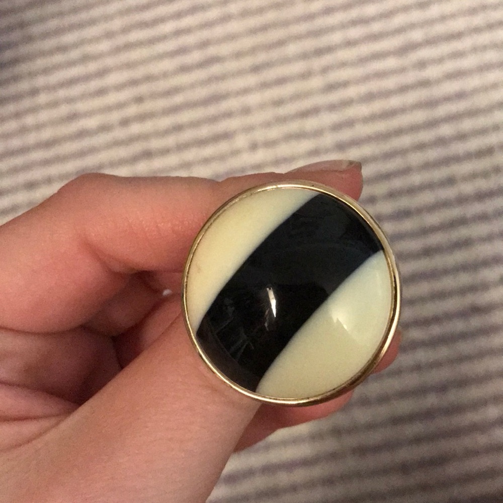 Kate Spade Ring - Picture 2 of 3